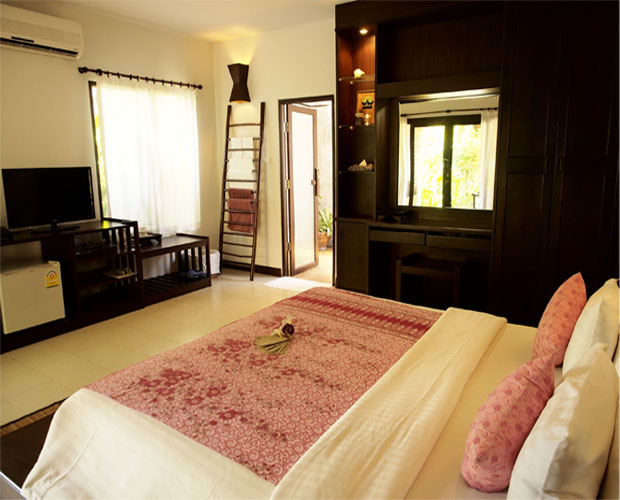 deluxe poolveranda room