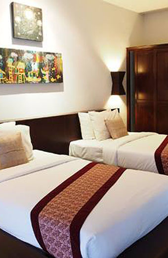 superior twin room