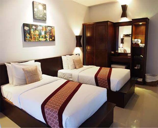 superior twin room